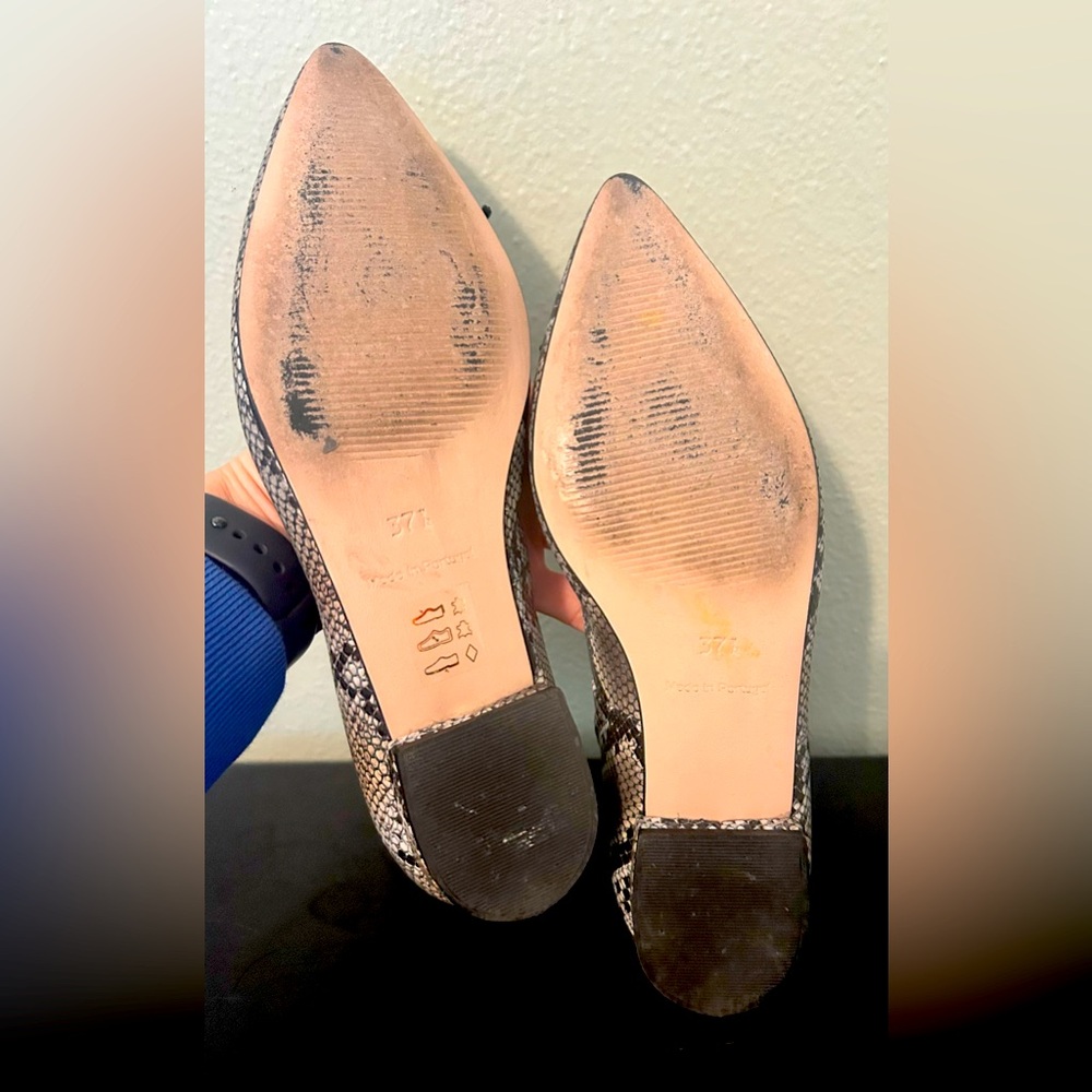 Excellent Condition French Sole Snakeskin Flats - 37.5 - Picture 6 of 8